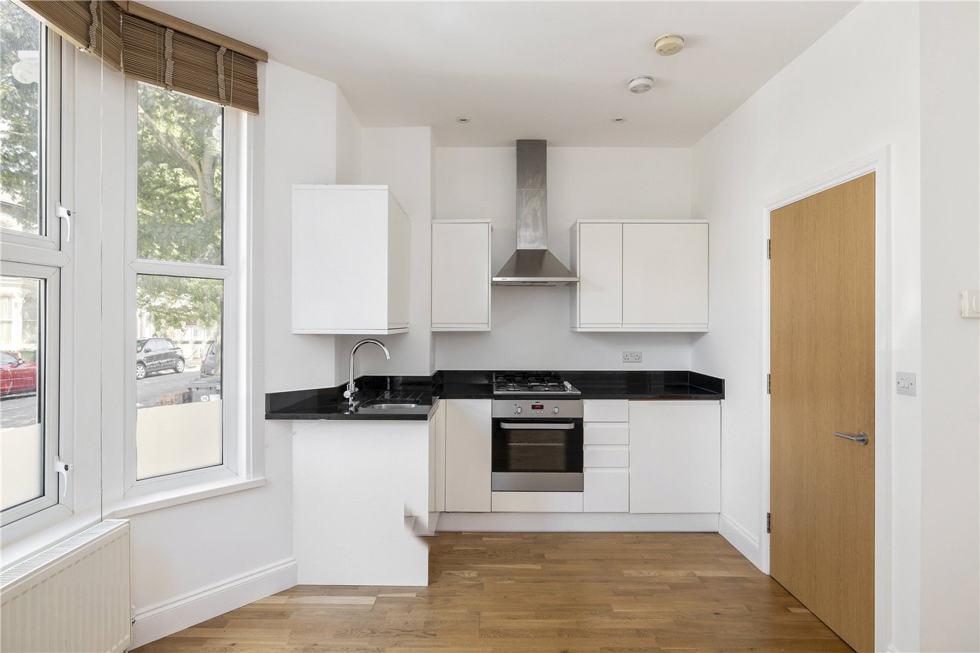 Reception./Kitchen